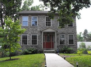 2711 Hoffer St, Harrisburg, PA 17103