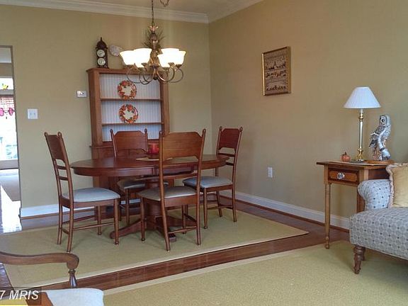 5th image of 883 Stonefield Sq NE