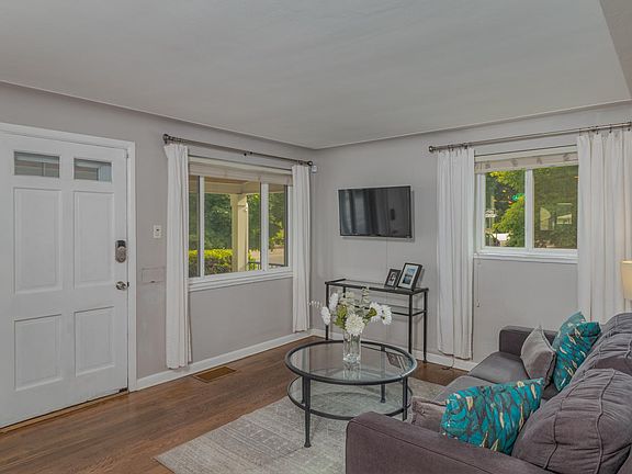 5th image of 3311 E 12th Ave