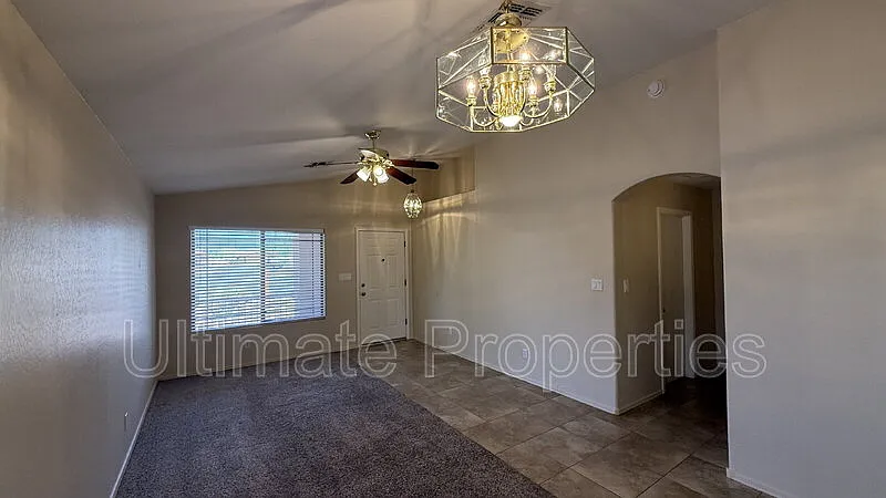 3 bed, 2.0 bath, 1355 sqft, $1,695 — Photo 2