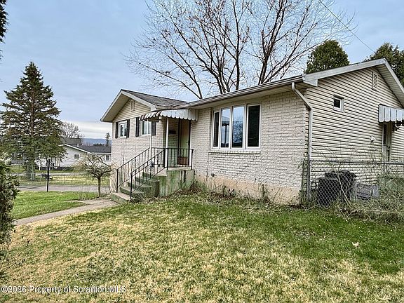 3rd image of 252 Poland St