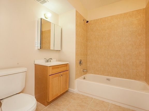 5th image of 26-27 2nd St #3B