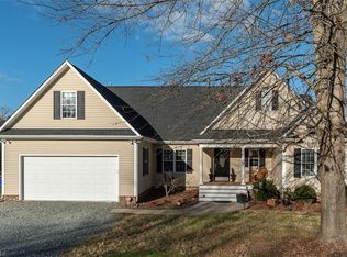 5106 Meadow Field Dr, Mebane, NC 27302