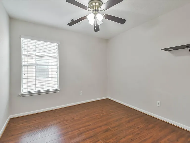 7718 Shavano Ln — Photo 27