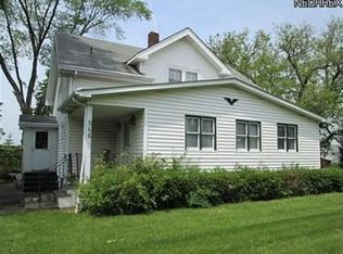 866 N Carpenter Rd, Brunswick, OH