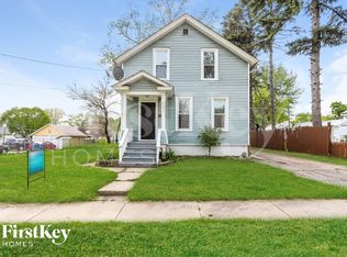 622 Monroe St, Aurora, IL 60505