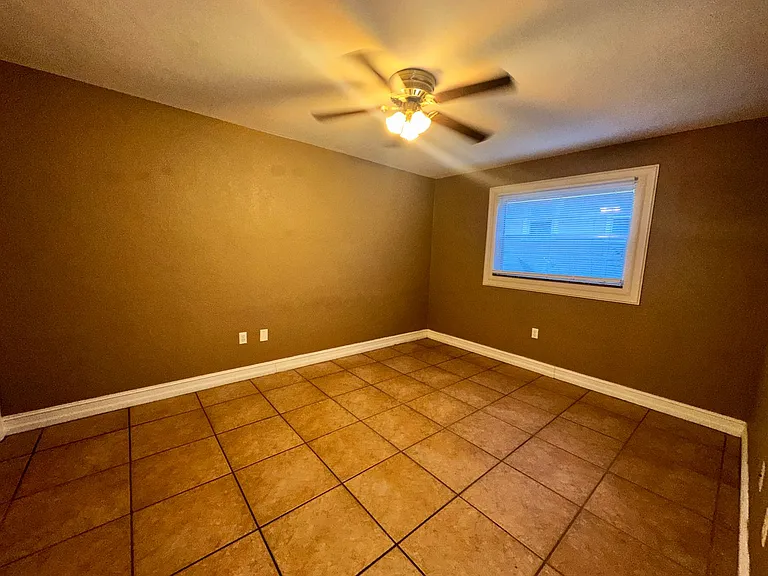 2135 Virginia Ave #8 — Photo 6