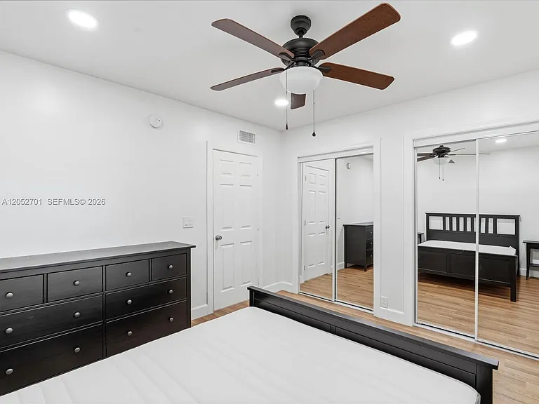 230 SW 11th Ave #8 — Photo 21