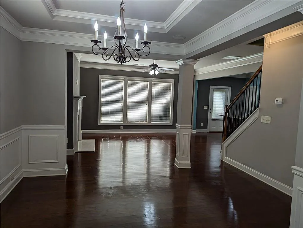 3 bed, 2.5 bath, 2096 sqft, $2,500 — Photo 3
