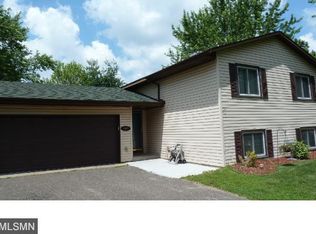 3027 Bellaire Ave N, Maplewood, MN 55109