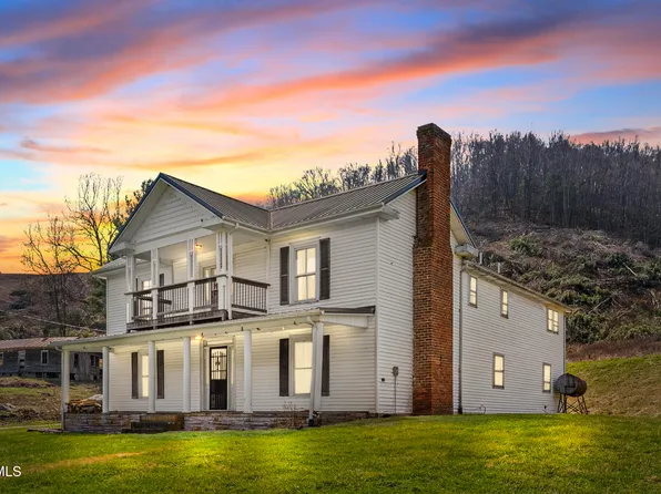 4025 Fox Creek Rd, Mouth Of Wilson, VA 24363