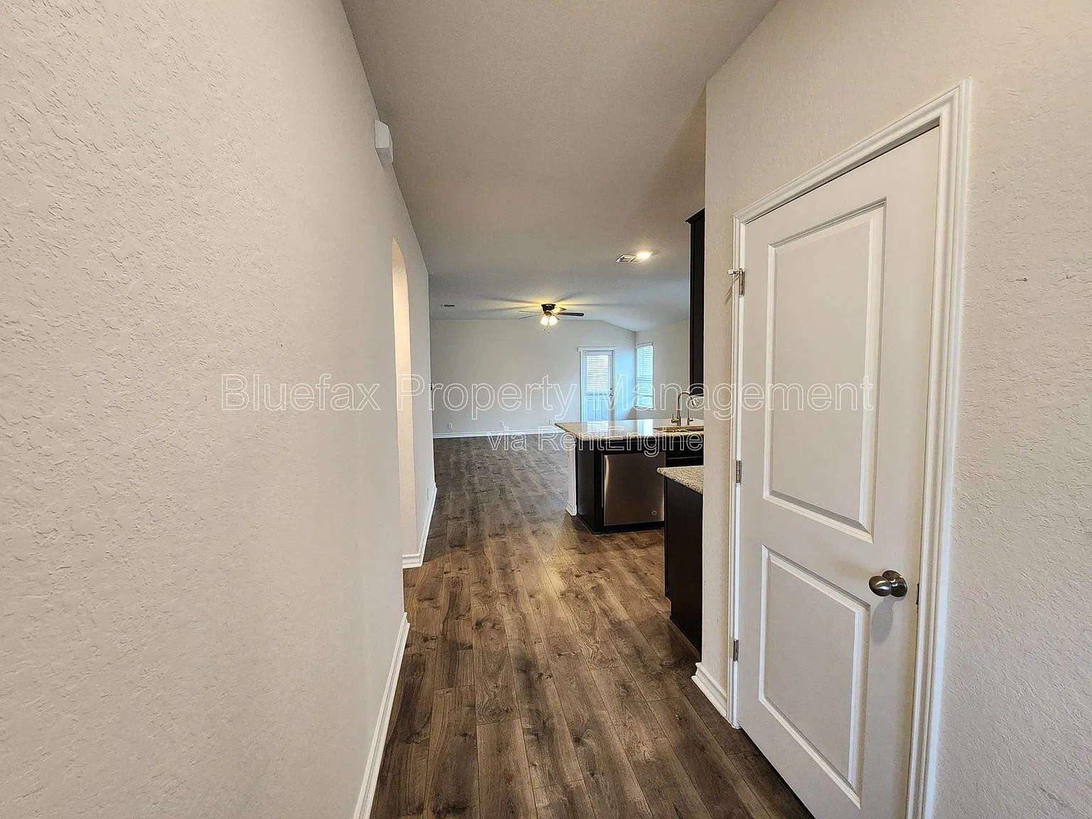3 bed, 2.0 bath, 1651 sqft, $1,750 — Photo 3