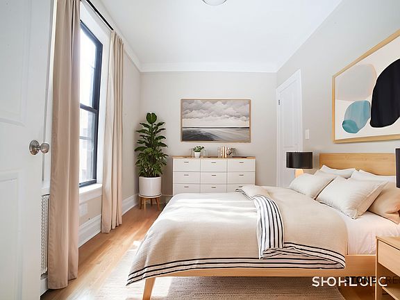 4th image of 515 W 122nd St #1/5