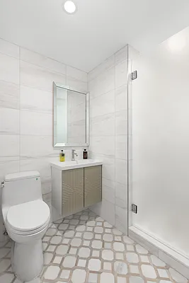 Rented by Compass | media 51