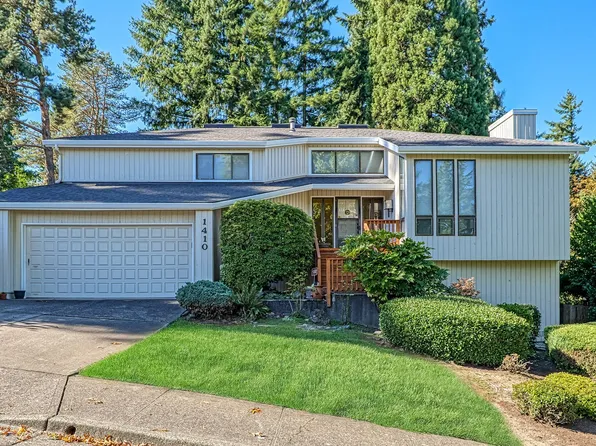 1410 Woodland Ter, Lake Oswego, OR 97034