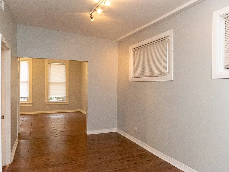 3511 W Dickens Ave #2 — Photo 7
