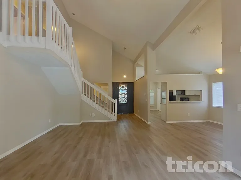 1330 Gangplank Dr — Photo 3