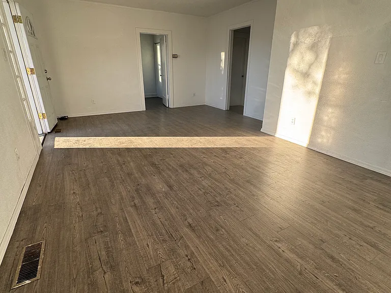 132 Ash St — Photo 10