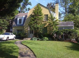 5132 Manning Dr, Bethesda, MD 20814