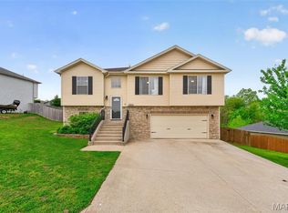 105 Sandstone Dr, Saint Robert, MO 65584