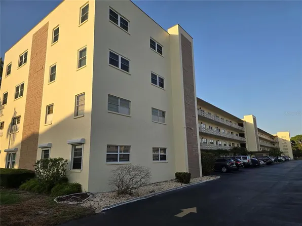 5705 80th St N Unit 303, Saint Petersburg, FL 33709