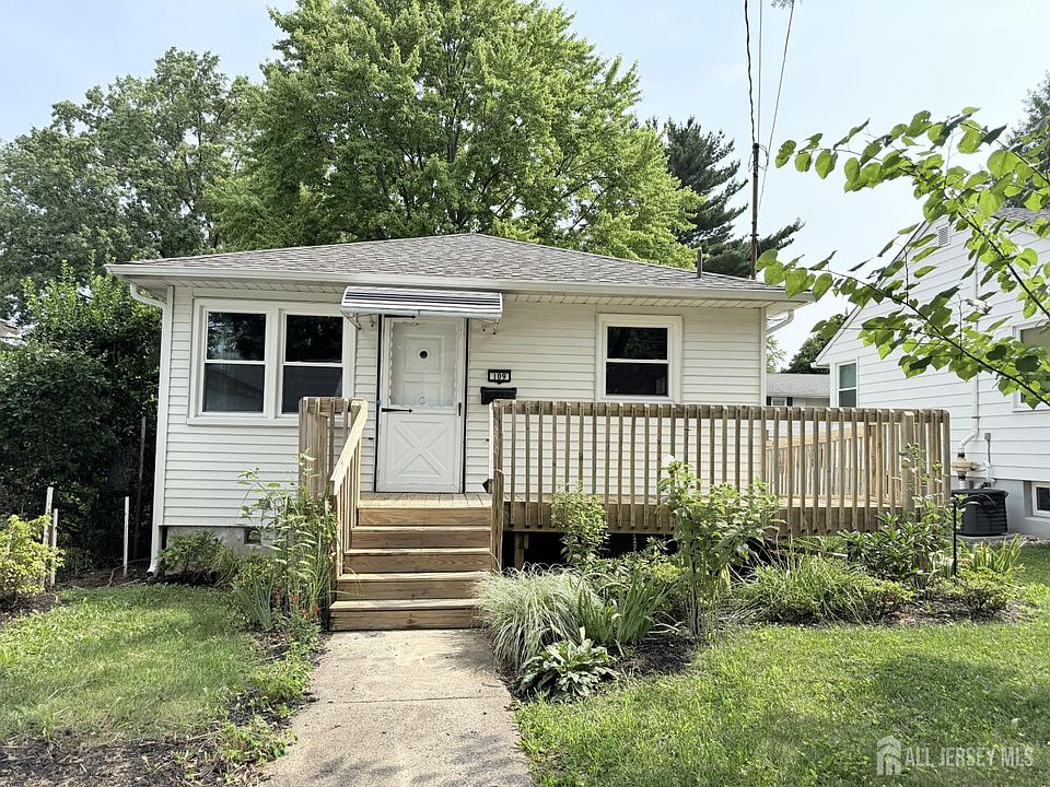 1st image of 109 Barnard St