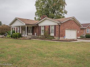 8013 Pebblebrook Ln, Louisville, KY 40219