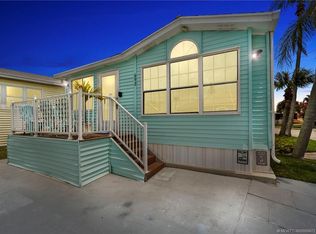 692 Nettles Blvd, Jensen Beach, FL 34957