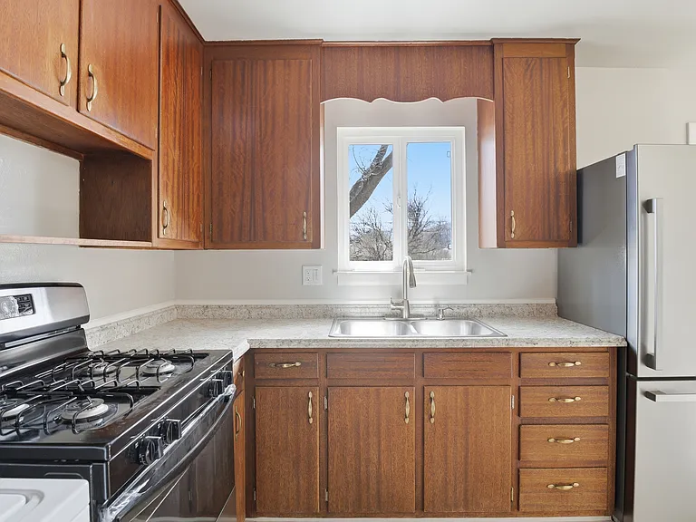 2826 N Institute St — Photo 20