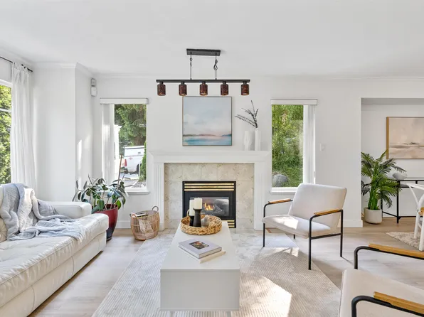 869 Seymour Blvd, North Vancouver, BC V7J 2J7