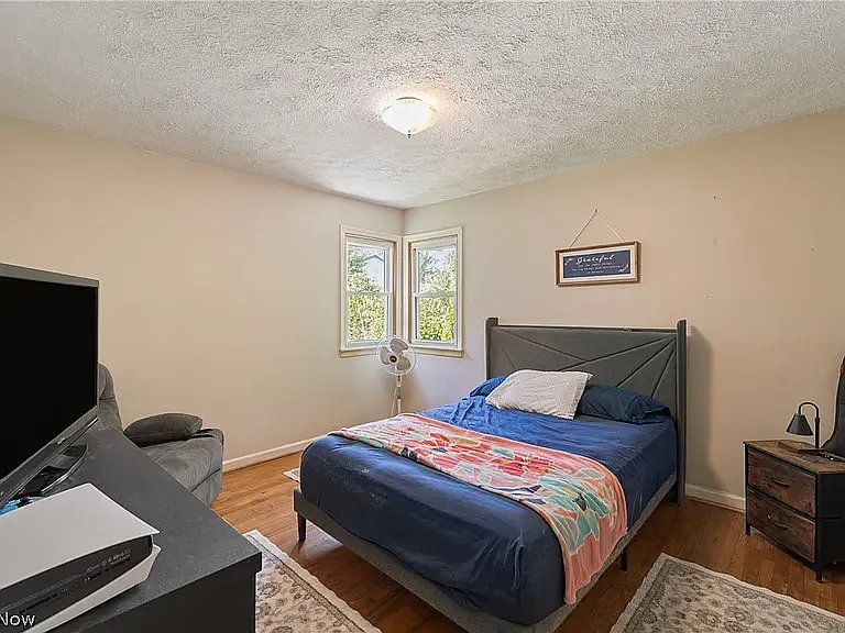 209 Grove Ave — Photo 18