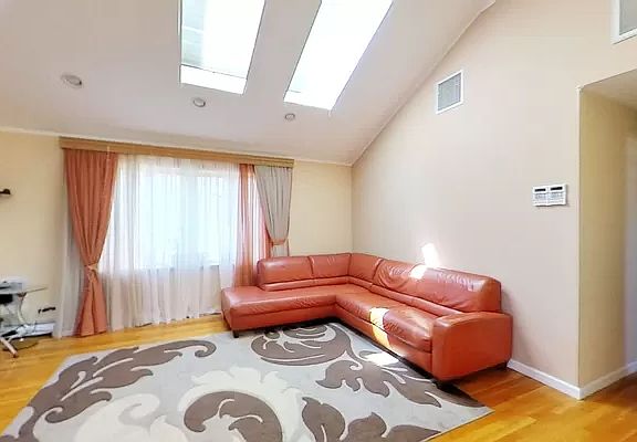 3rd image of 2636 E 23rd St #C