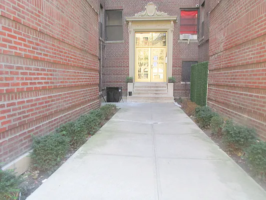 Rented by Uptown Flats LLC | media 14