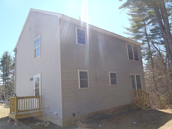 3rd image of 6 Jefferson Dr