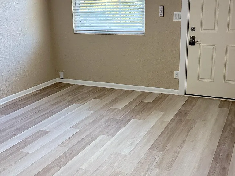 696 Kestner Rd — Photo 10