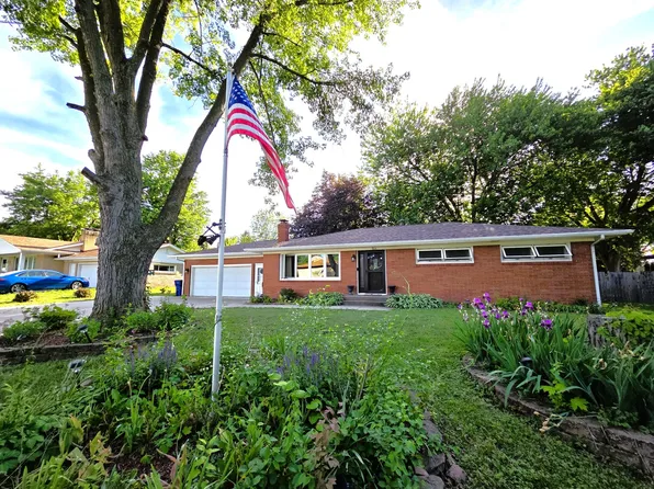 524 7th St W, Andalusia, IL 61232