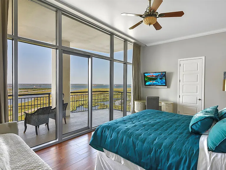 801 E Beach Dr #TW2704 — Photo 41