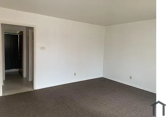 2 bed, 900 sqft, $1,100 — Photo 2