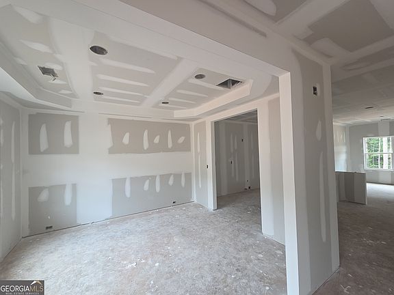 5th image of 313 Meadows Dr