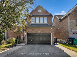 71 Rocky Mountain Cres, Brampton, ON L6R 1E7