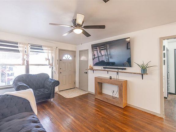 4th image of 1036 SW 55th St