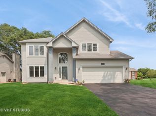 2100 Country Lakes Dr, Naperville, IL 60563