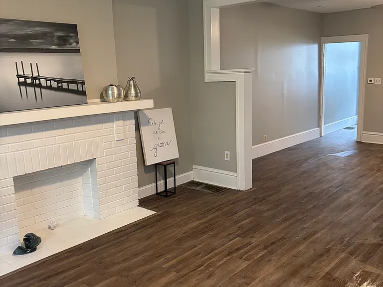 206 E Blake Ave — Photo 7