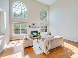 2604 Cadagon Ct, Charlotte, NC 28270