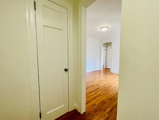 Rented by Mann Maurice A | media 10