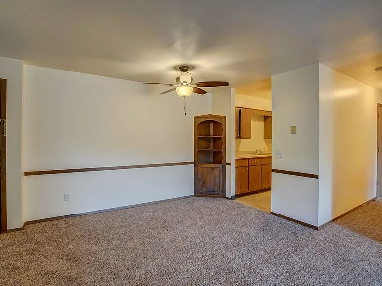 2928 Patty Ln — Photo 7