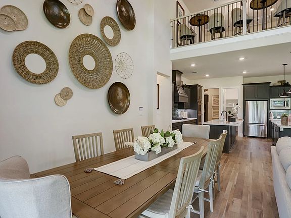 Plan 5051 dining - staged