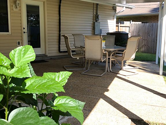 3rd image of 661 W Marlin Ct
