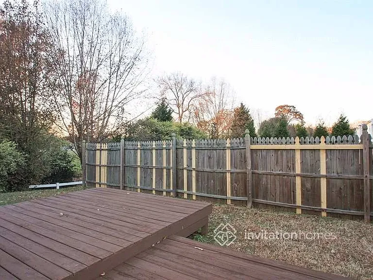 7739 Rolling Meadows Ln — Photo 5
