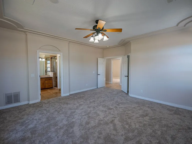 2541 W Spilsbury Ct — Photo 28